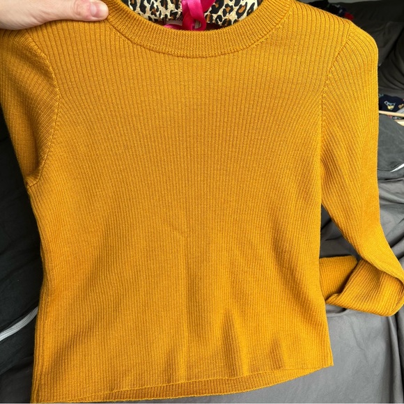 Betina Lou Mustard Yellow Fine Italian Wool Cropped Sweater Size XS - Picture 8 of 12